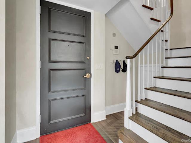 Apartment for sale in Nassau, New York