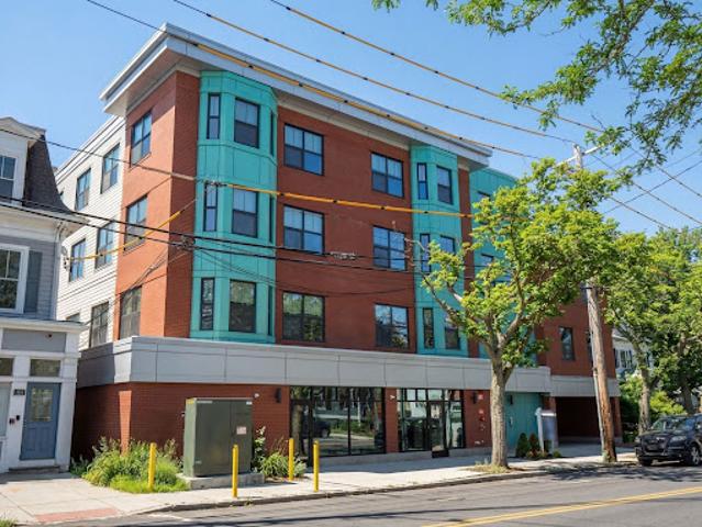 Apartment for sale in Auburndale, Massachusetts