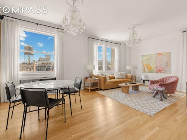 Apartment for sale in Arverne, New York