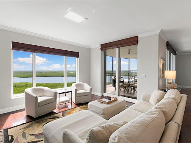 Apartment for sale in Naples, Florida