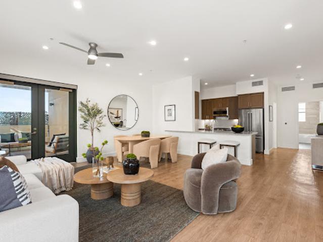 Apartment for sale in Santa Monica, California