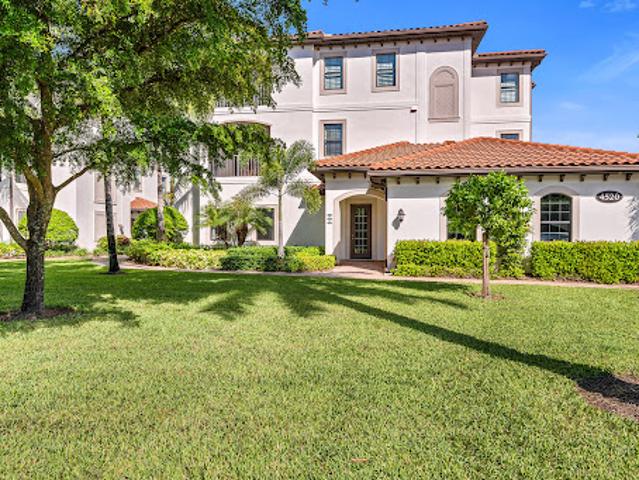 Apartment for sale in Bonita Springs, Florida