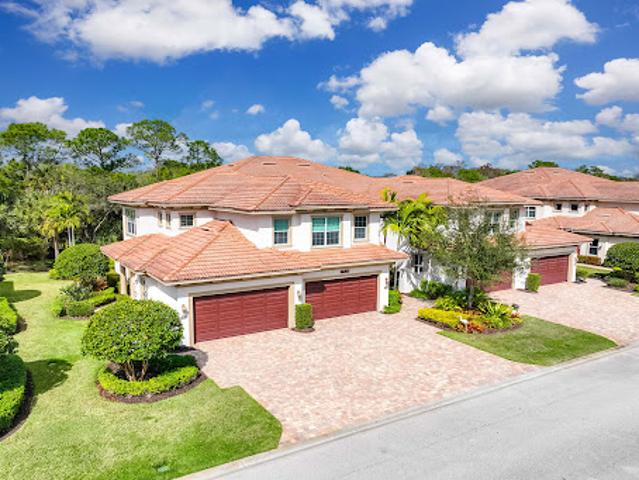 Apartment for sale in Naples, Florida