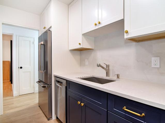 Apartment for sale in Glenwood, New York