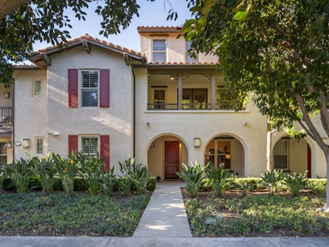 Apartment for sale in Irvine, California