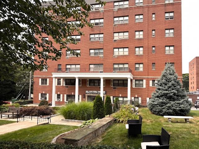 Apartment for sale in White Plains, New York