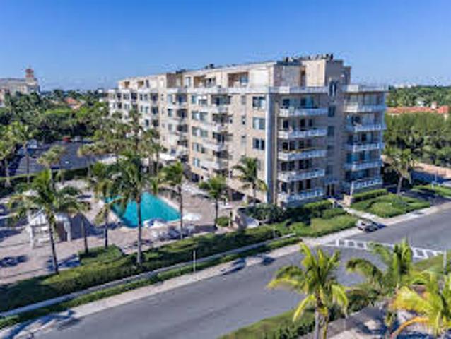 Apartment for sale in Palm Beach
