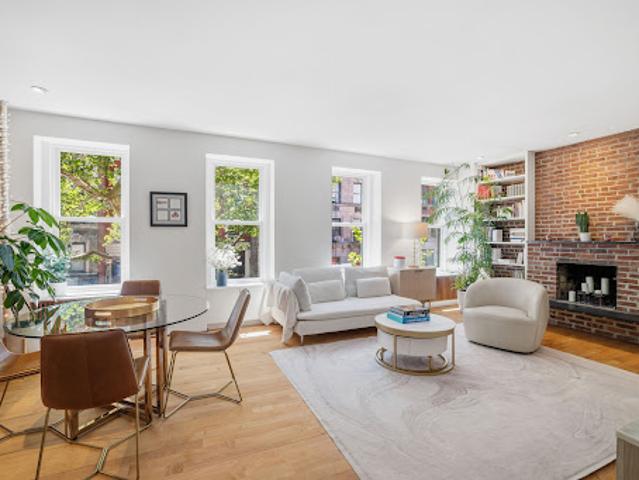 Apartment for sale in Arverne, New York