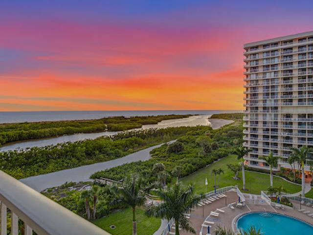 Apartment for sale in Marco Island, Florida
