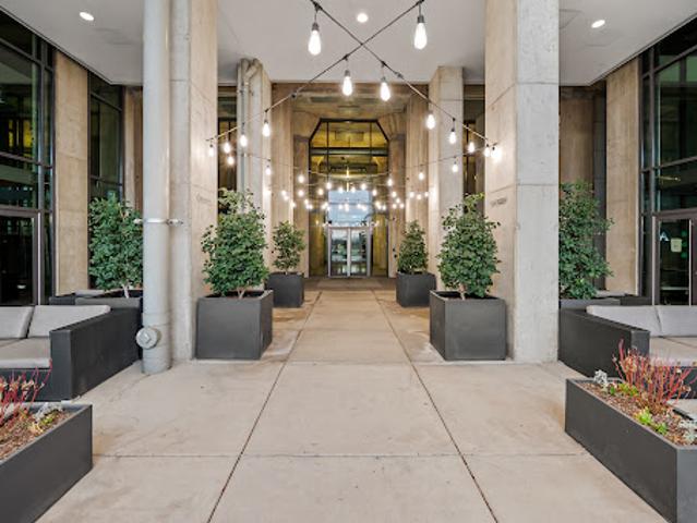 Apartment for sale in Gibsonton, Maryland