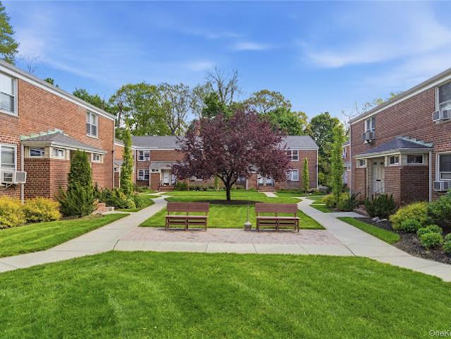 Apartment for sale in Nassau, New York