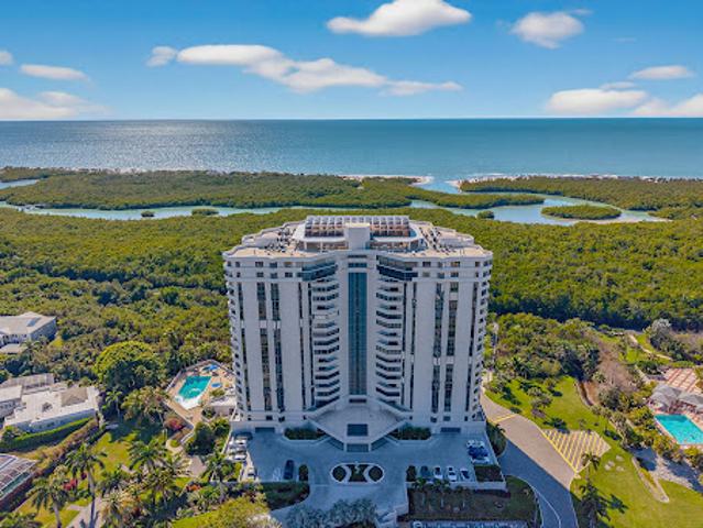 Apartment for sale in Naples, Florida