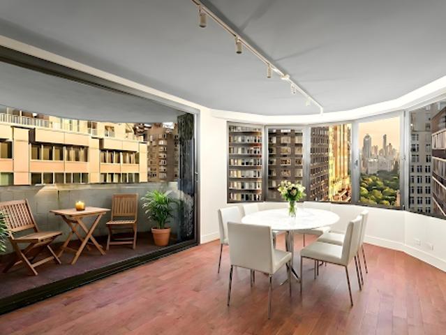Apartment for sale in Arverne, New York