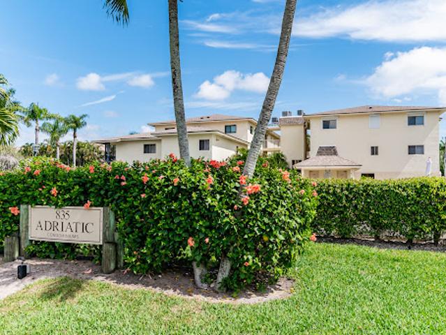 Apartment for sale in Marco Island, Florida
