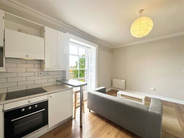 Apartment to rent in Bluebell, North Tipperary