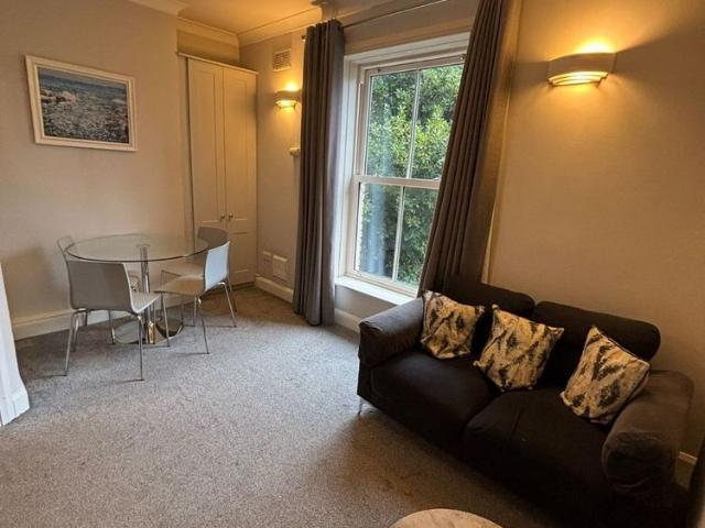 Apartment to rent in Bluebell, North Tipperary