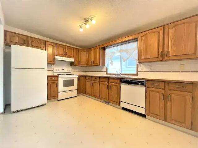 Apartment for rent in Tuxedo Park, Calgary