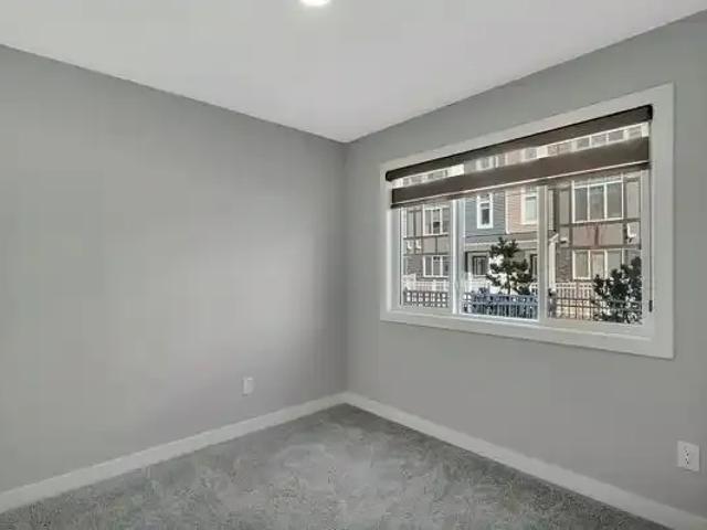 Apartment for rent in Wedgewood, Alberta