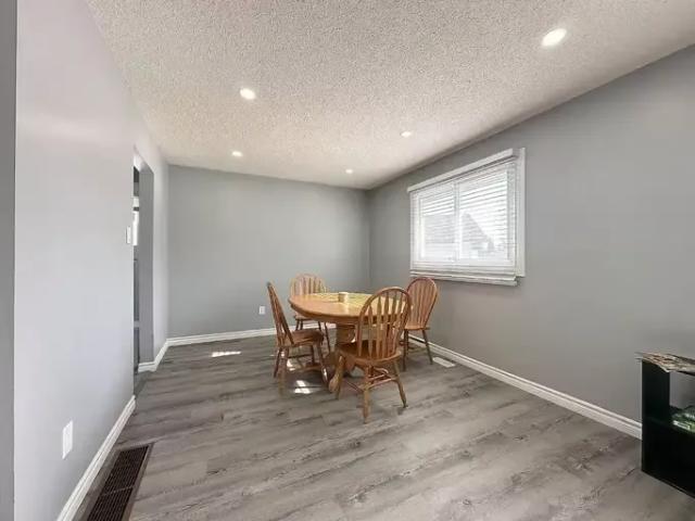 Apartment for rent in Lakefield
