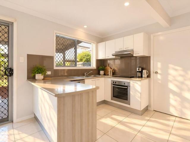 Apartment for sale in Pacific Pines, Gold Coast City