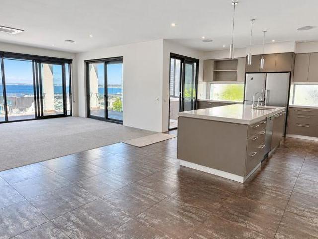 Apartment for rent in Rippleside, City of Greater Geelong