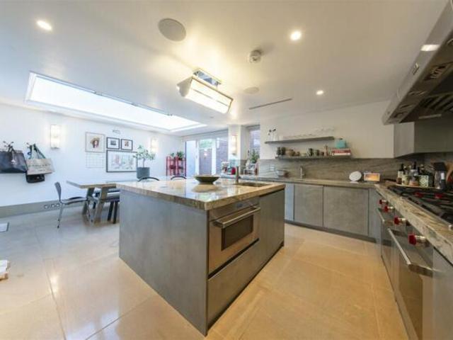 Apartment for sale in Hampstead, Belsize Park