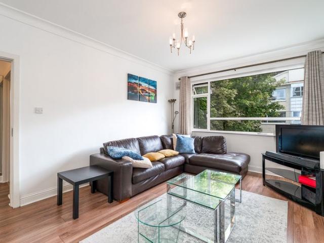 Apartment to rent in Bluebell, North Tipperary