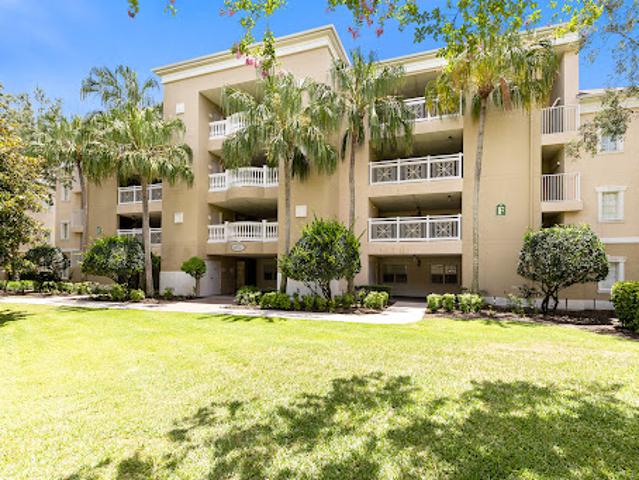 Apartment for sale in Four Corners, Florida