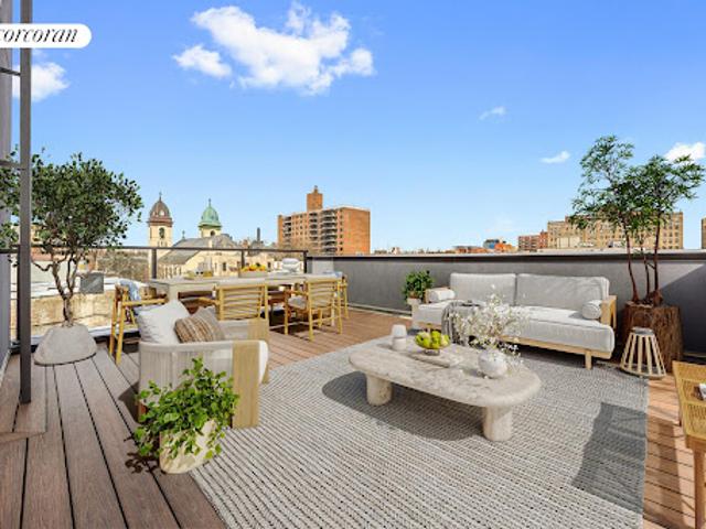 Apartment for sale in Arverne, New York
