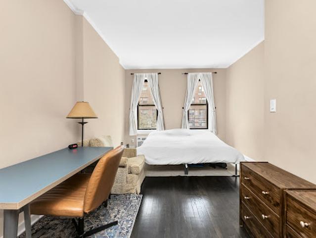 Apartment for sale in Arverne, New York