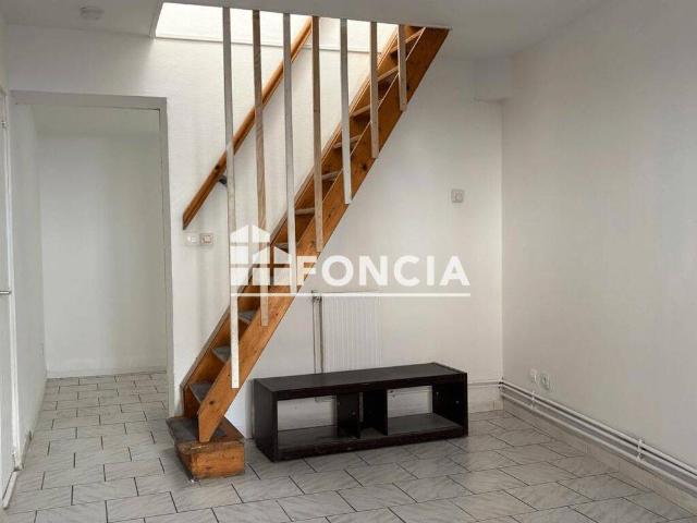 Appartement location à Émerchicourt, Nord