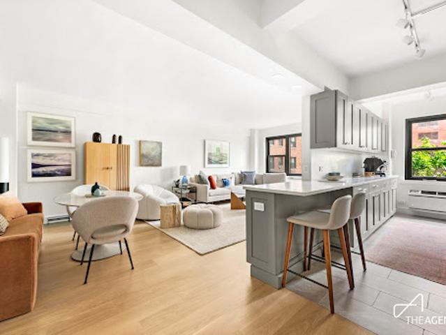 Apartment for sale in Arverne, New York