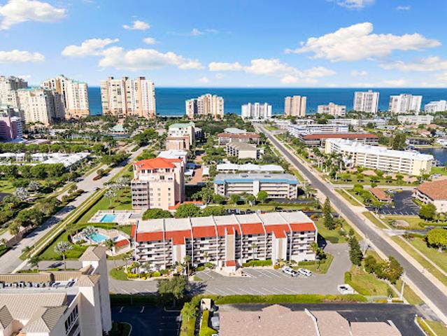 Apartment for sale in Marco Island, Collier County