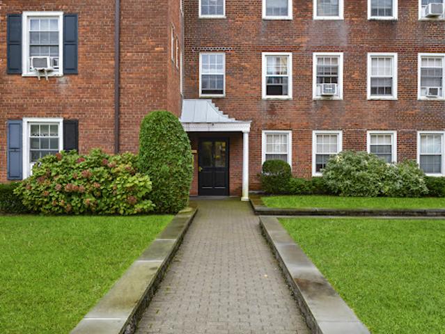 Apartment for sale in Village of Larchmont, Town of Mamaroneck