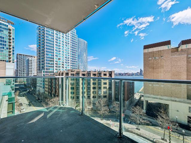 Apartment for sale in Hudson, New Jersey