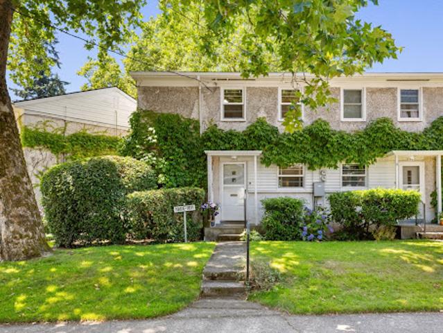 Apartment for sale in Oregonia