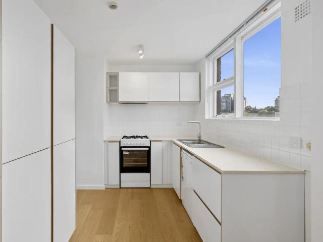 Apartment for rent in Lower North Shore, Sydney