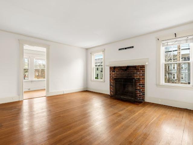 Apartment for sale in Arlington, Massachusetts