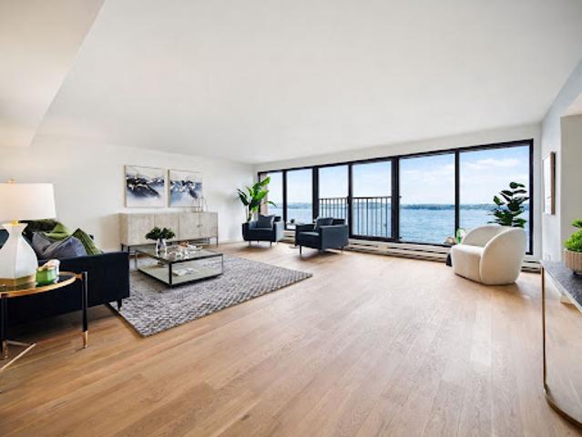 Apartment for sale in Woburn, Ontario