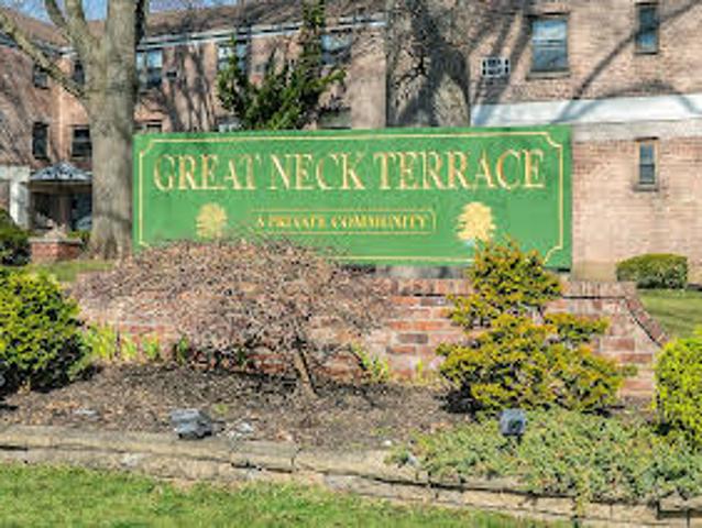 Apartment for sale in Great Neck
