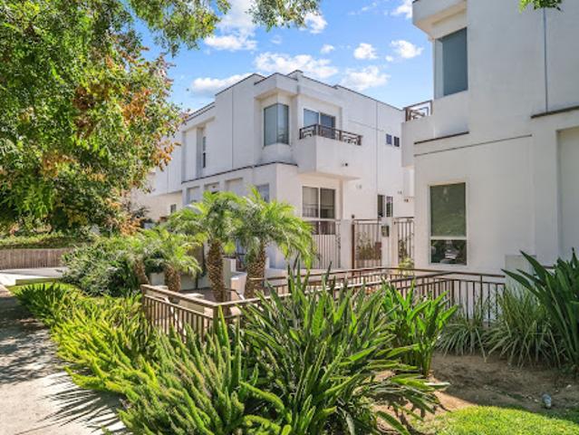Apartment for sale in Santa Monica, California