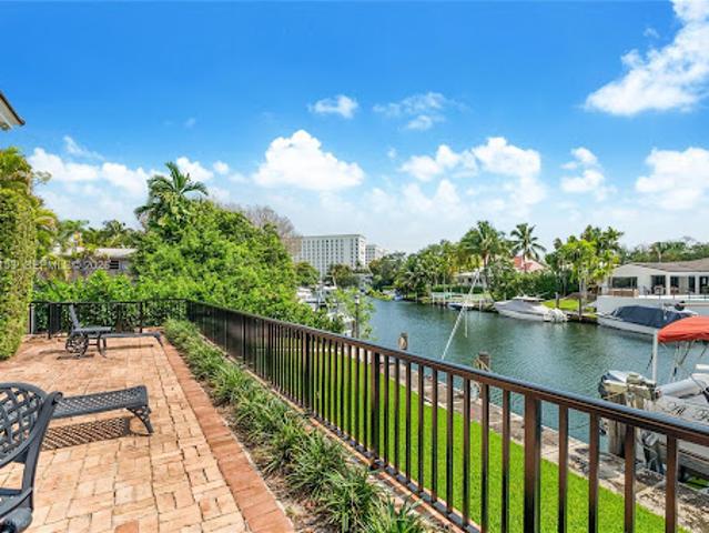Apartment for sale in Coral Gables, Florida