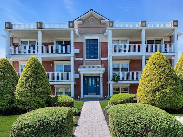 Apartment for sale in Monmouth, New Jersey