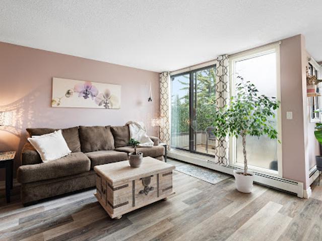 Apartment for sale in Northwest, Alberta