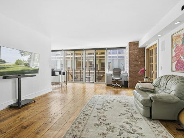 Apartment for sale in Arverne, New York