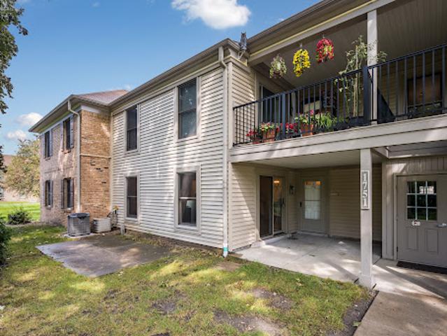 Apartment for sale in Hoffman Estates, Illinois
