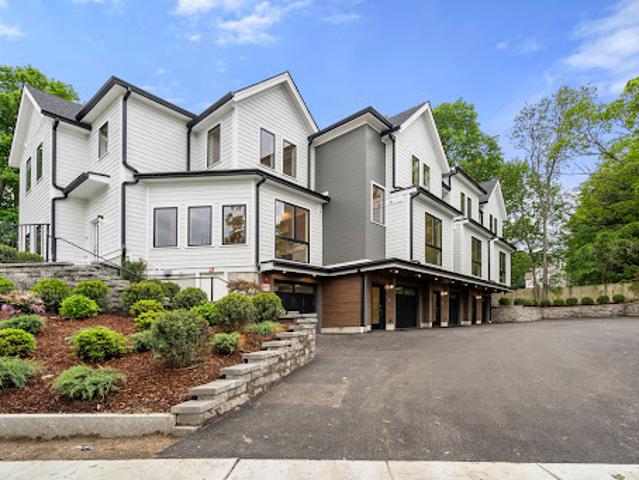 Apartment for sale in Newton