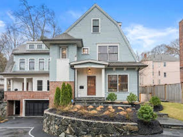 Apartment for sale in Brookline