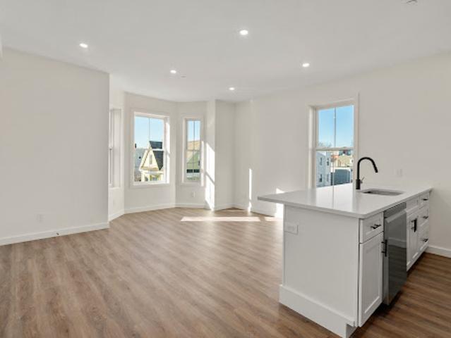 Apartment for sale in Chelsea, Massachusetts