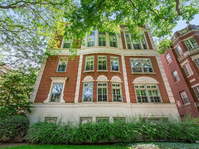Apartment for sale in Evanston, Illinois